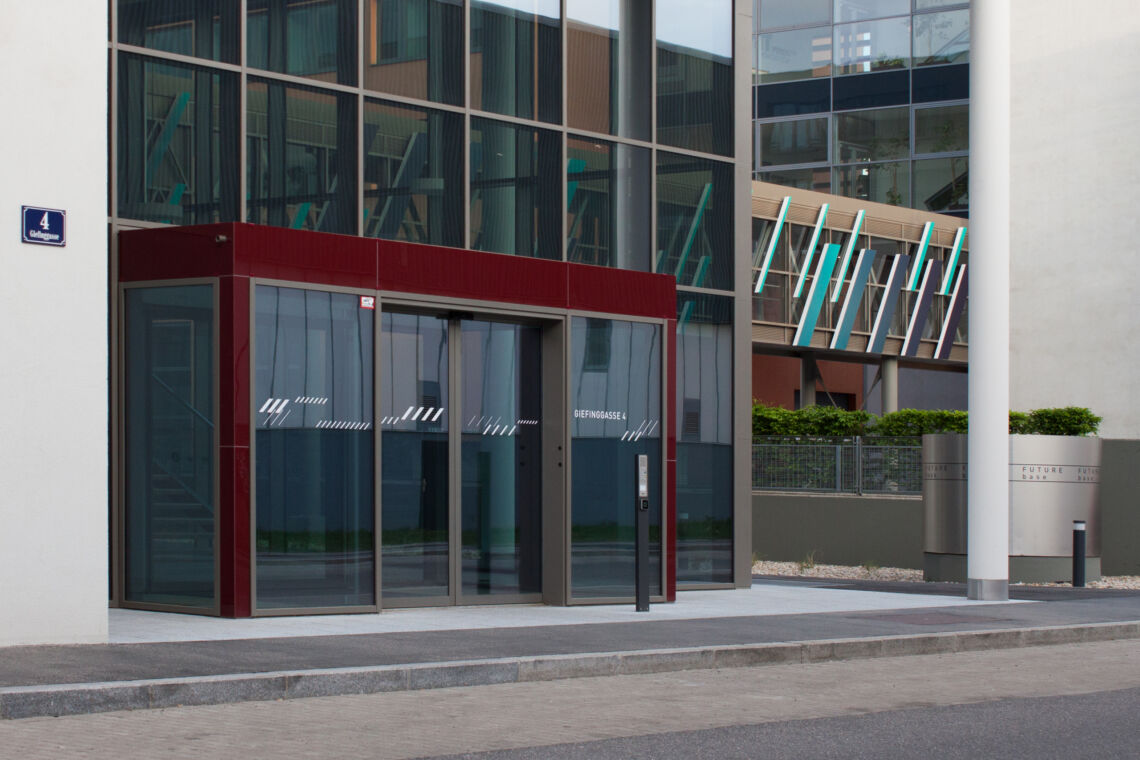 AIT Branding Future Base Eingang