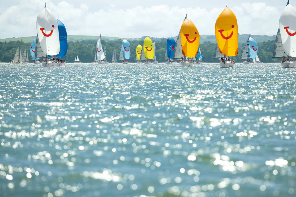 TUI Segelboote mit Logo